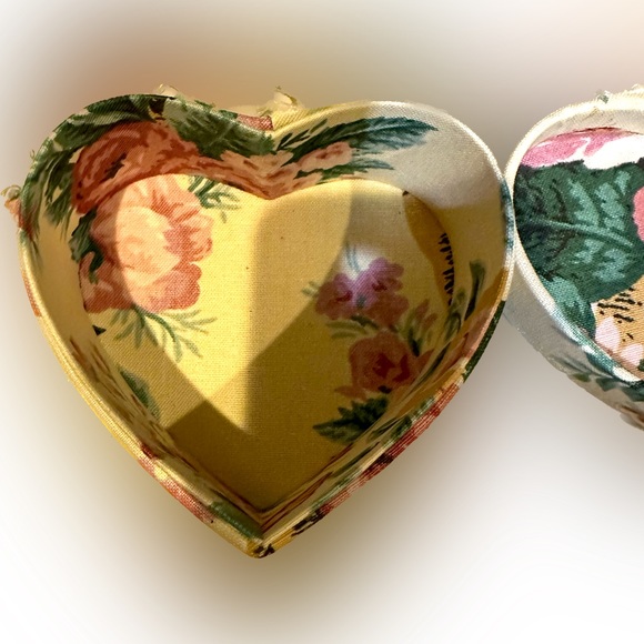 VTG 80’s PADDED VICTORIAN ROSE HEART BOX FLAWED CREAM PIINK GREEN VALENTINE LOVE - Picture 6 of 8